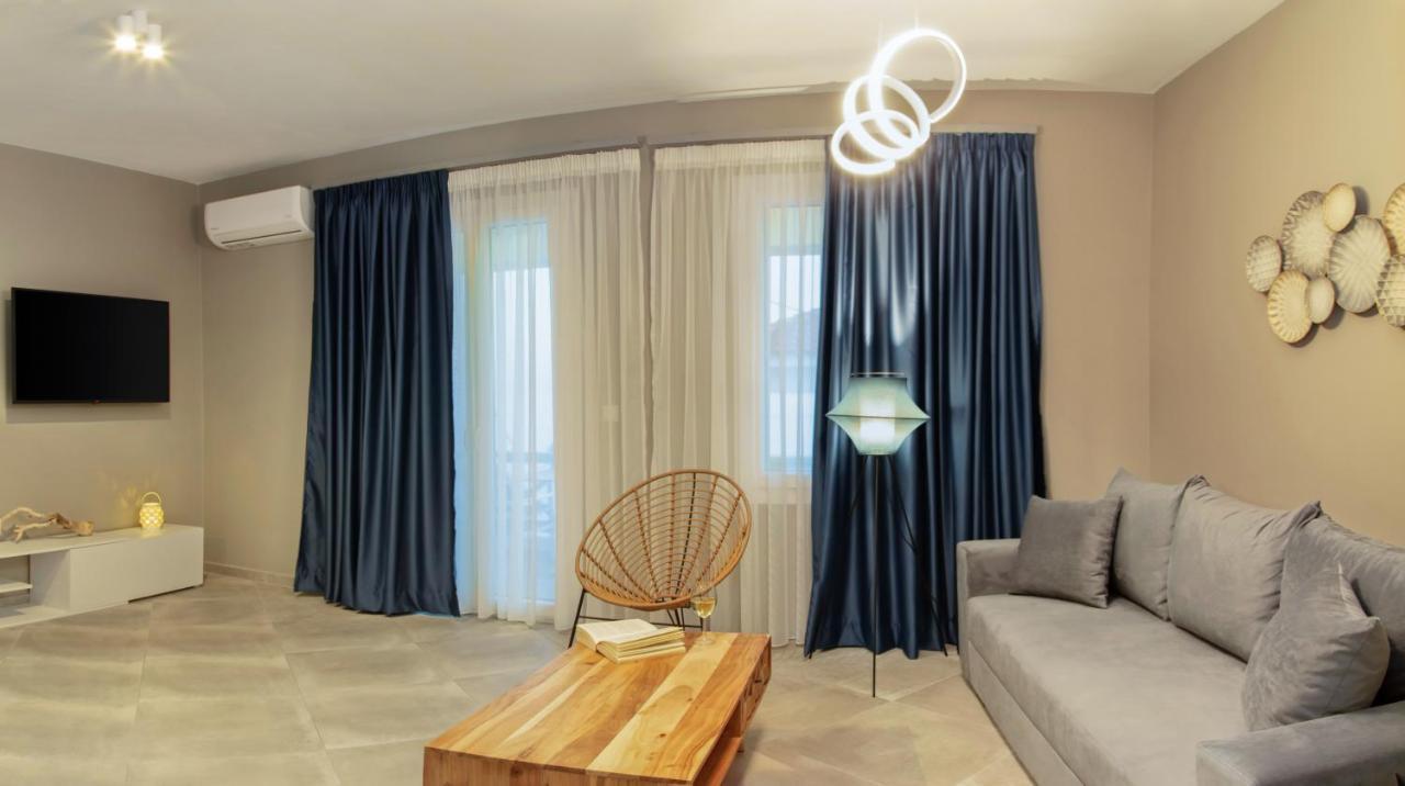 Corali Suites Andros Batsi Exterior foto