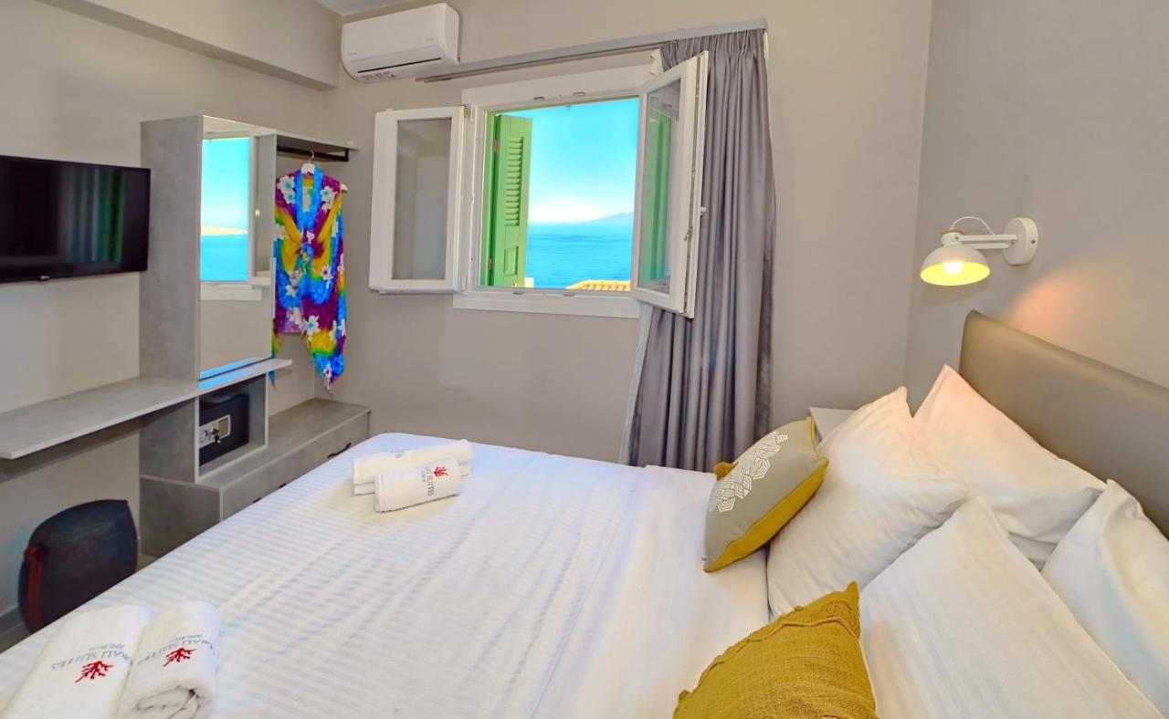 Corali Suites Andros Batsi Quarto foto
